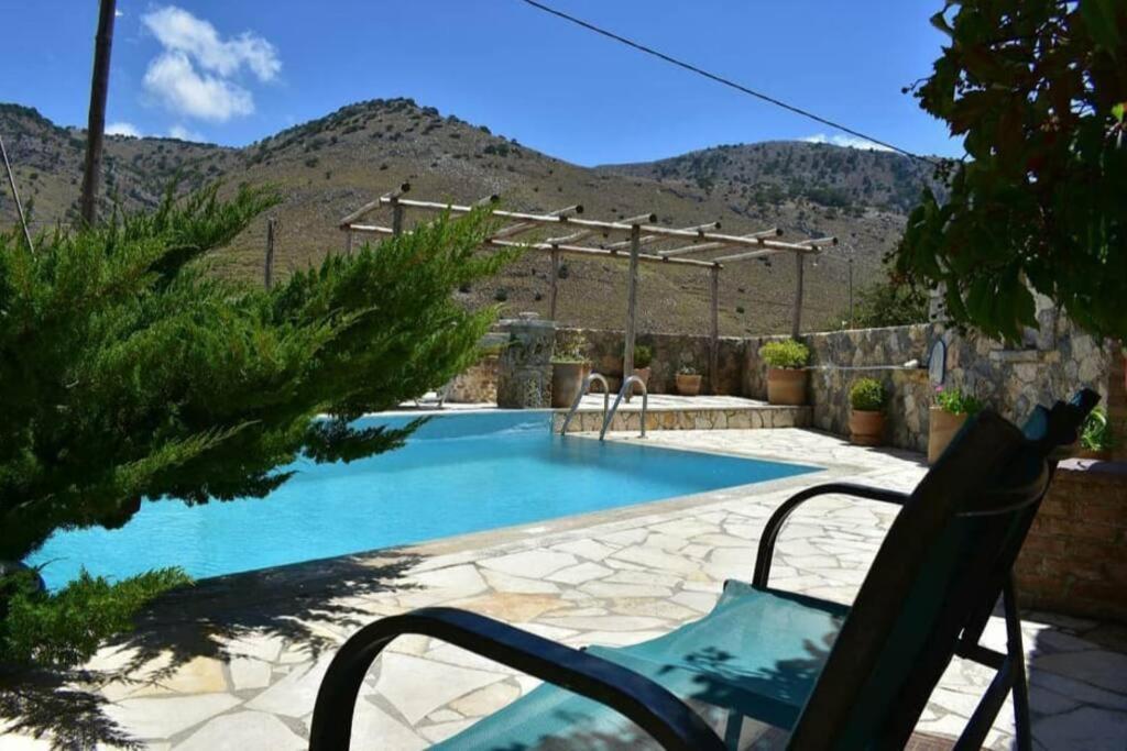 Traditional Villa With Pool In Sfakia Imbros Exteriör bild
